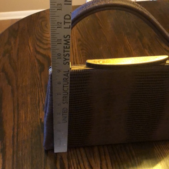 Pretty Dover Vintage Handbag - Picture 10 of 14